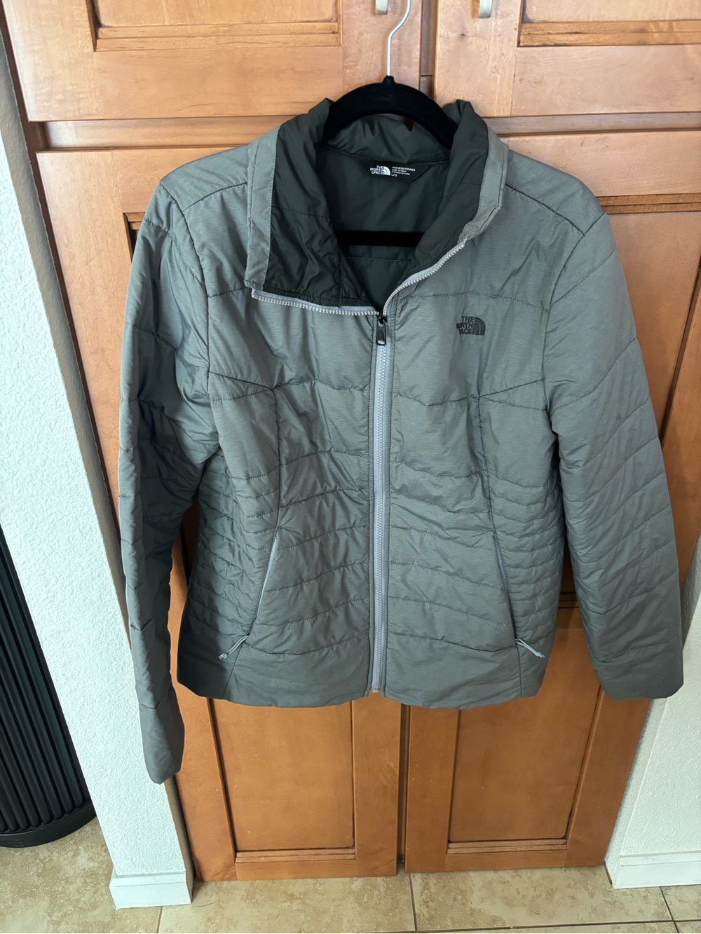 The North Face Women’s Insulated Puffer Jacket — light gray